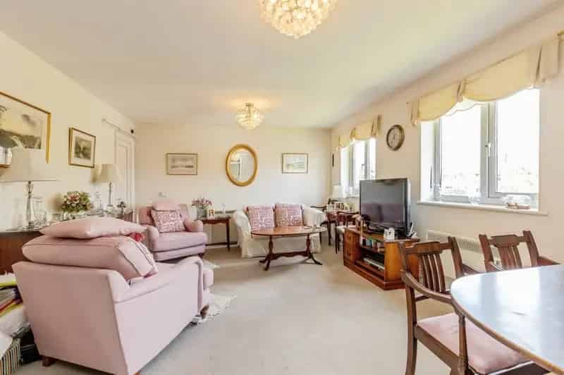Two Double Bedroom Maisonette in Henleaze for Over 55s