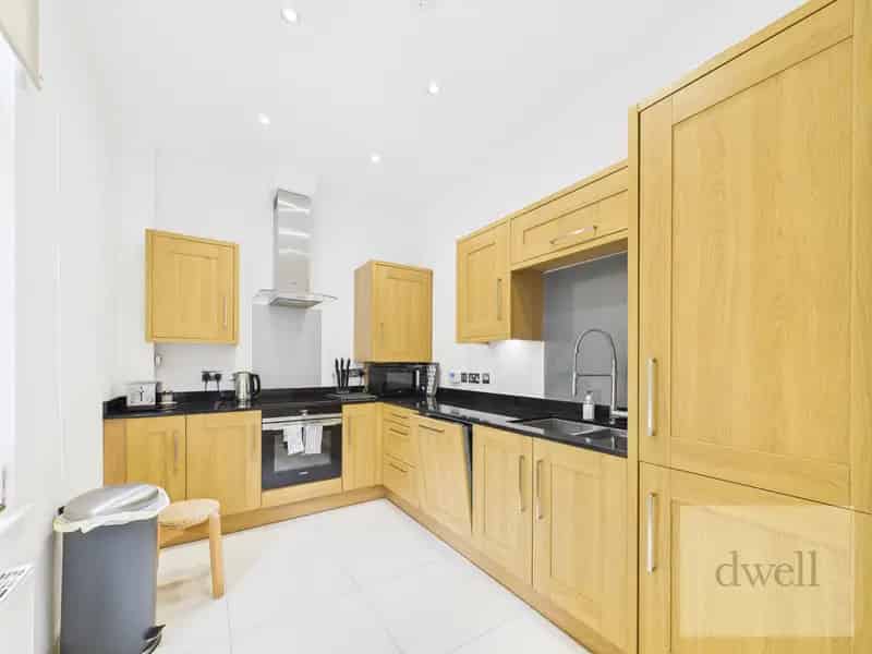 3 Bedroom Flat House to Rent