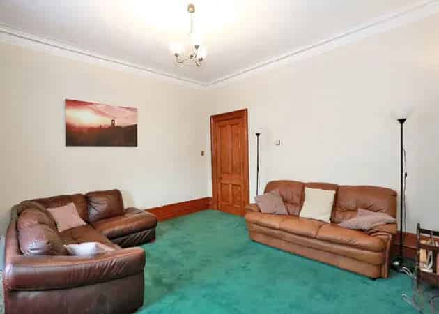 Four Bedroom Double Upper Flat City Centre Location