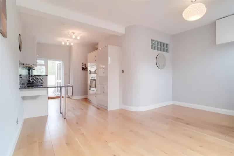 3 Bedroom Flat for Sale in Forest Hill SE23
