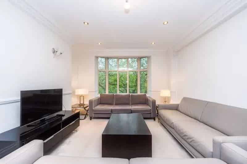 5 Bedroom Flat to Rent in Art Deco Mansion Block NW8