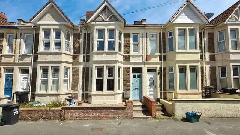 3 bedroom terraced house for sale