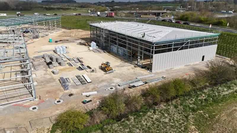 Warehouse Unit with 8m Haunch Height, Secure Yard, and EV Charging