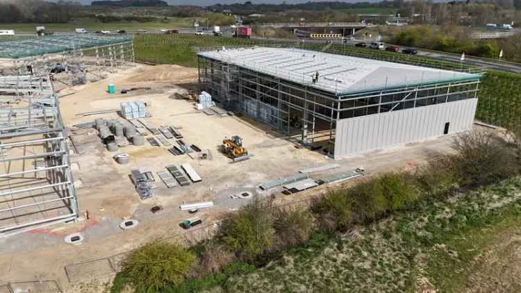Warehouse Unit with 8m Haunch Height, Secure Yard, and EV Charging