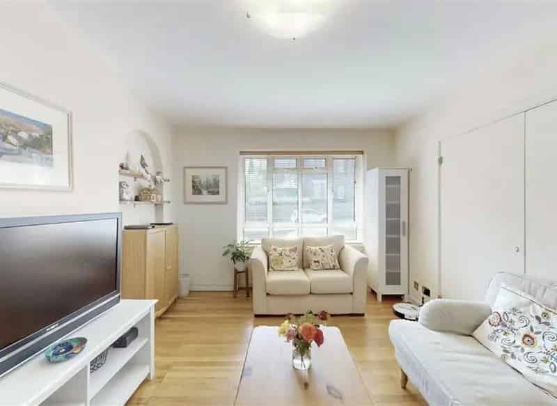 3-Bedroom Flat Near Kilburn Brondesbury Queens Park Stations