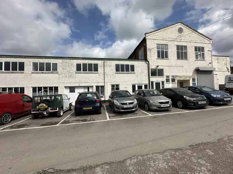 Office Light Industrial Units to Let Passfield Mill Business Park