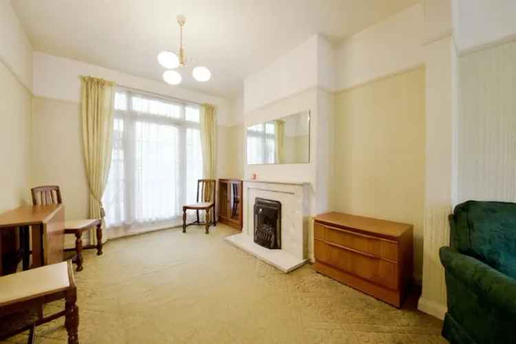 Three Bedroom Terrace House A13 Convenient Location