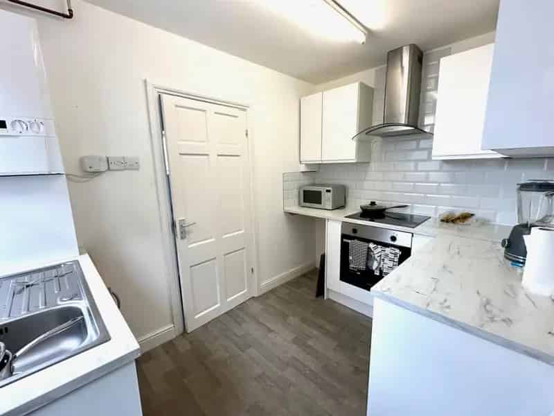 2 Bedroom Flat To Rent Available July 21 2025