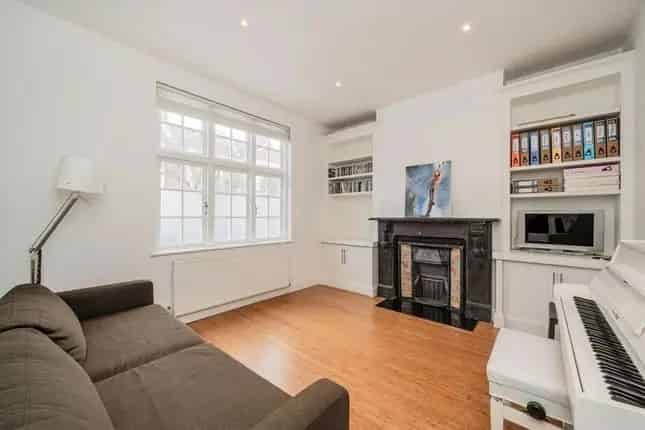 4 Bedroom Family House for Sale in Fulham SW6