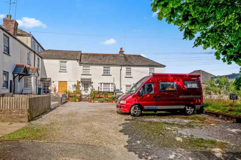 2 Bed Grade II Listed Cottage Renovation Project