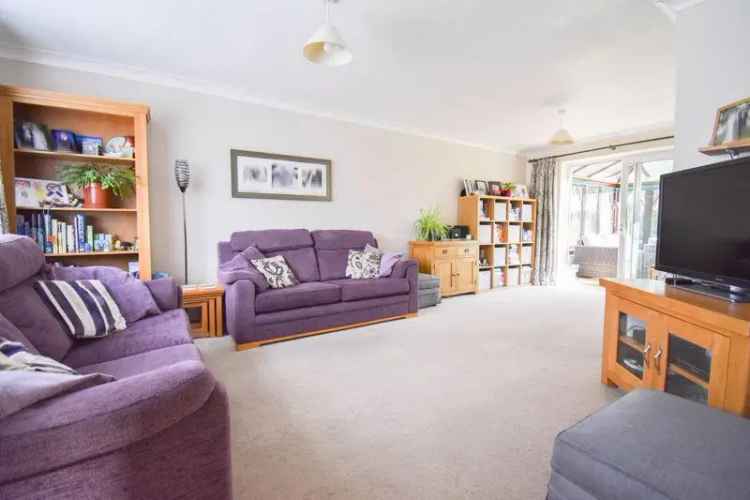 4 Bedroom Detached House for Sale in Bedford