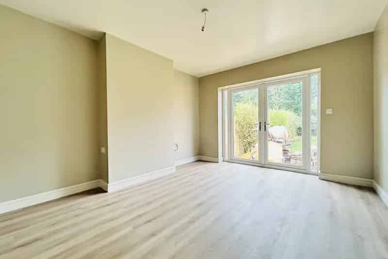 Two Bedroom Bungalow Bakewell Peak District Off Road Parking Enclosed Garden