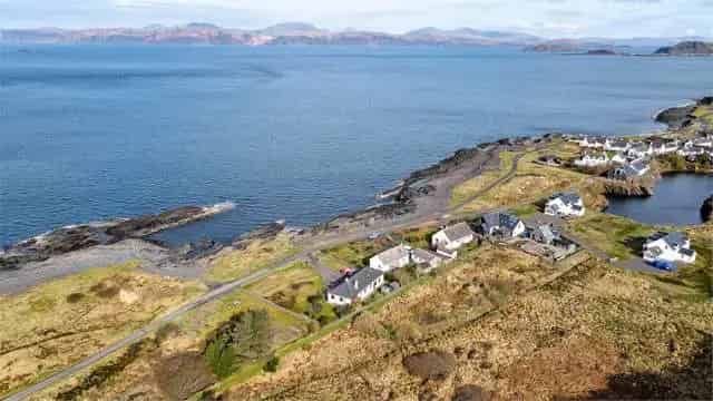 Attractive Bungalow with Generous Gardens and Magnificent Views