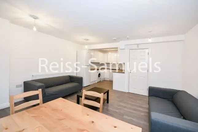 Town house to rent in Ambassador Square, Isle Of Dogs, London, Canary Wharf, Isle Of Dogs, Docklands, London E14