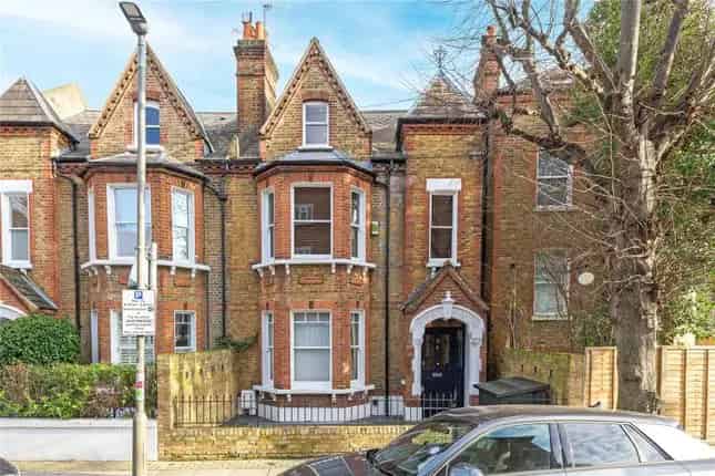 5 Bedroom Family Home near Wandsworth Common