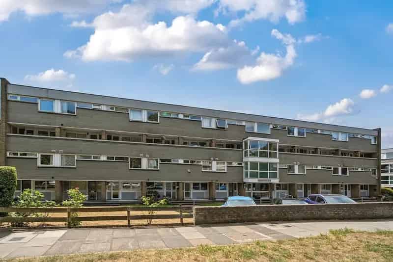 2-Bed Split-Level Maisonette Near Beckenham Stations