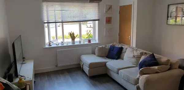 Flat For Rent in Waverley, England