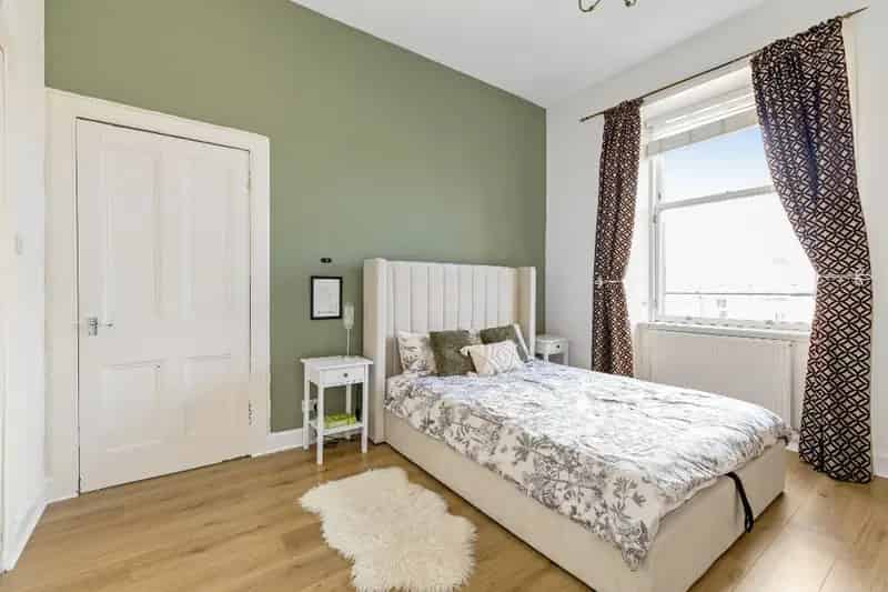 2 Bedroom Apartment House to Rent