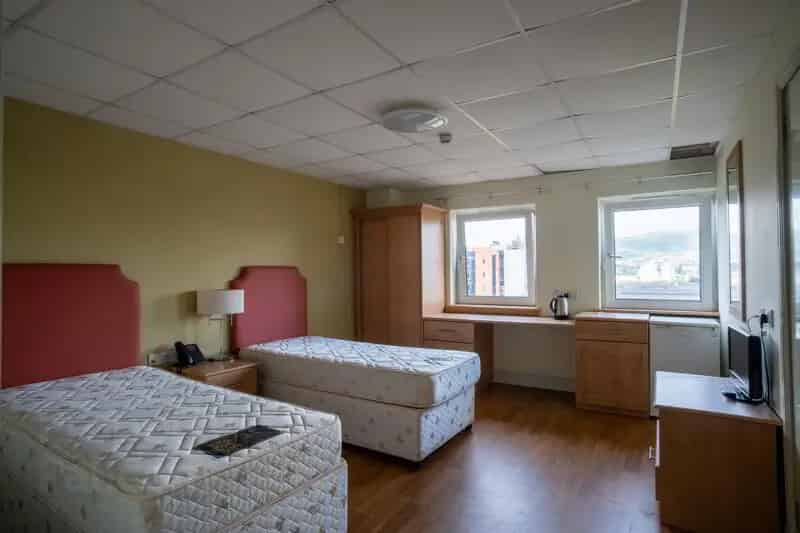 Glenview House 31 Bedsits  Office Space 10 Year Lease