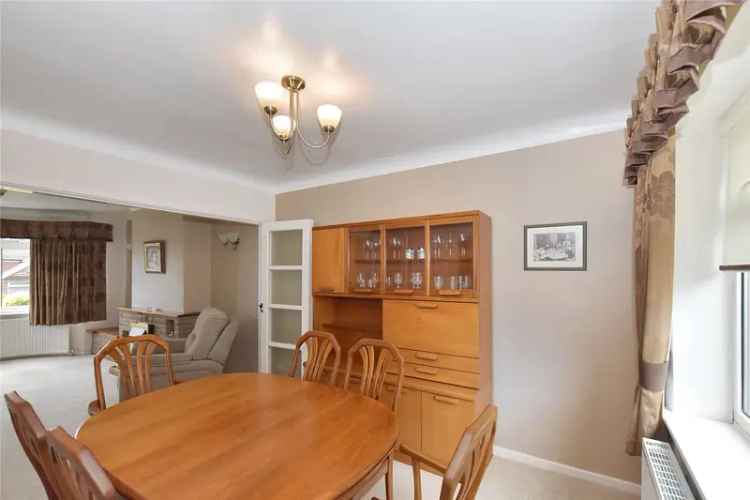 House For Sale in Leeds, England