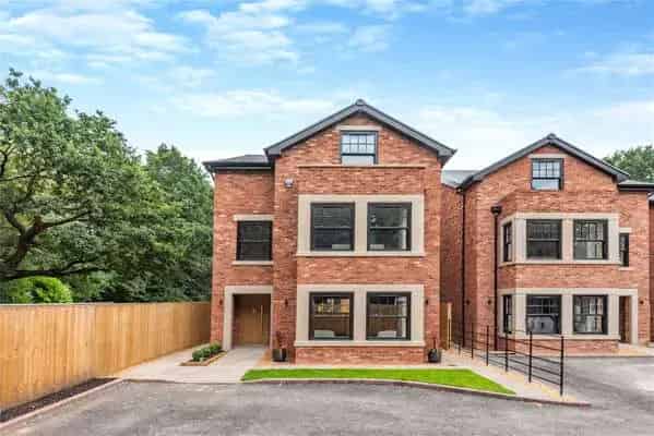 Benja Fold 5-Bed Detached Home for Sale