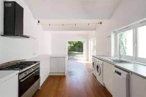 3 Bed House with Garden and Roof Terrace Bristol BS8