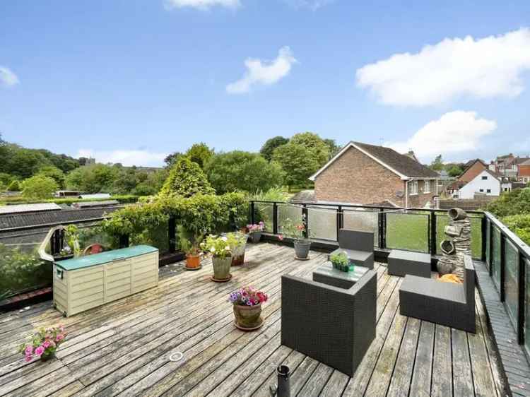 4 Bedroom Detached House for Sale Lyminge Kent