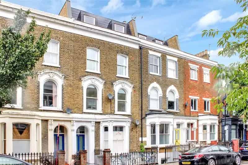 1 Bedroom Apartment House to Rent in Victorian Terrace