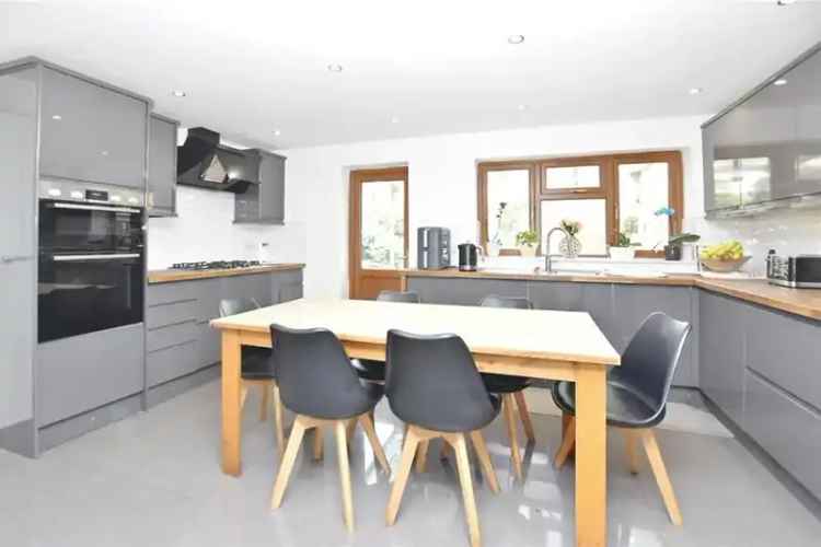 4 bedroom semi-detached house for sale