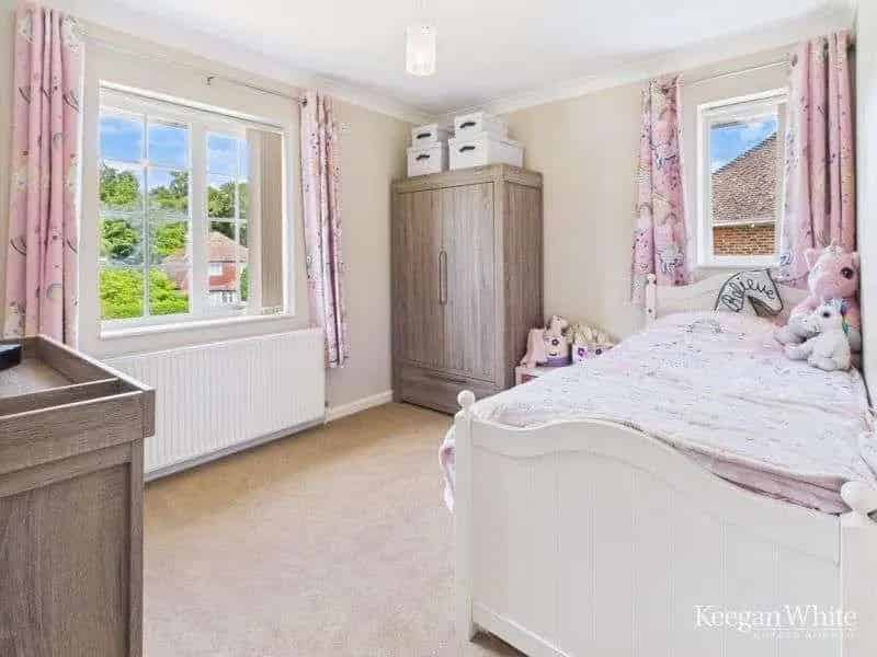 3 Bed House for Sale Spacious Living Large Garden Ample Parking