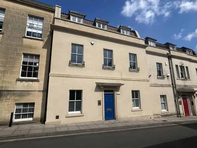Modern 3-Floor Office Space for Rent - Recently Renovated