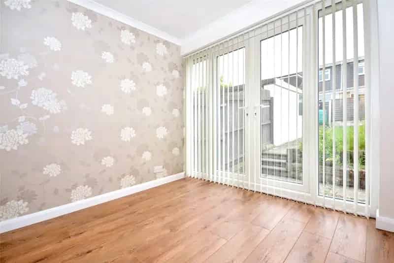 Four Bedroom Dormer Bungalow Farsley Modern Kitchen Gardens Garage