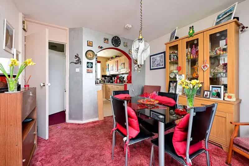 3 Bedroom End Terrace House for Sale