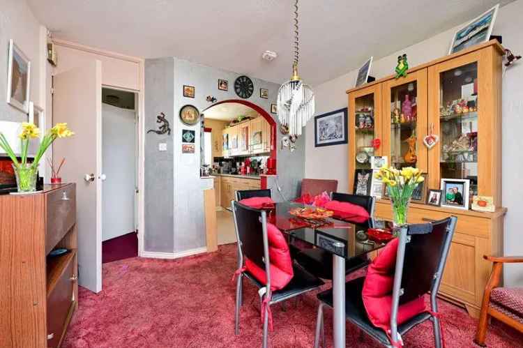 3 Bedroom End Terrace House for Sale