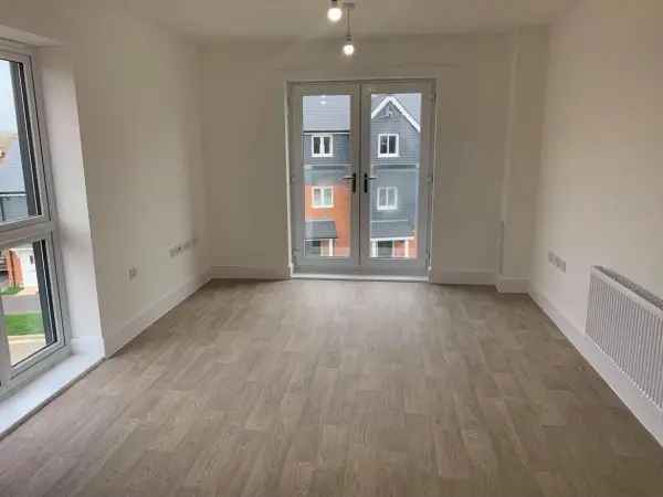 Flat For Rent in Eastleigh, England