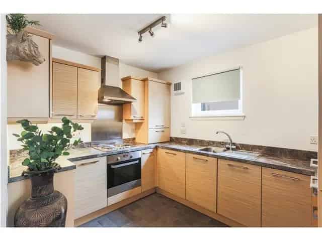 2 Bedroom Flat for Sale Ground Floor Apartment