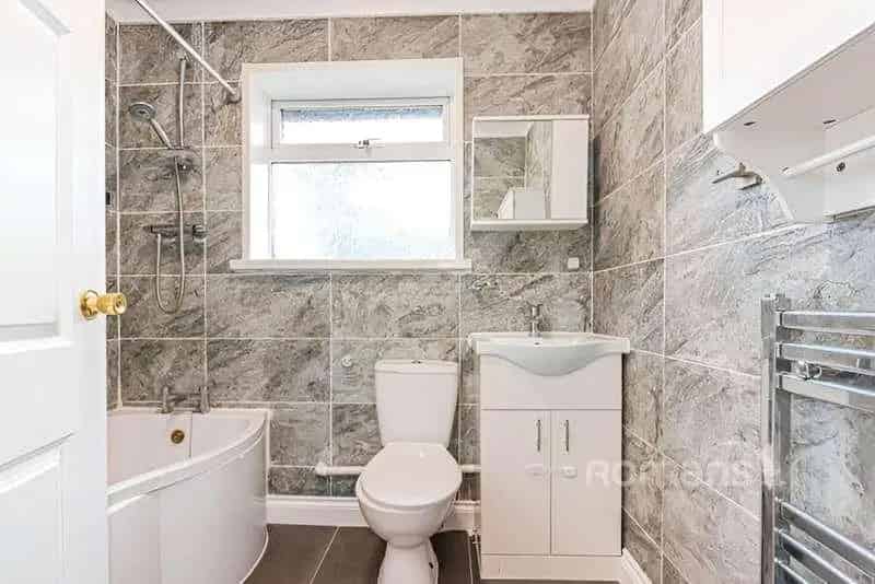 3 Bed Semi-Detached House For Sale Near Excellent Schools