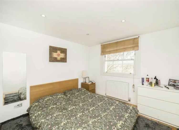 Spacious One Bedroom Flat near Hyde Park - Period Conversion