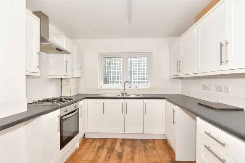 2 Bedroom Semi-Detached House for Sale in Broadstairs