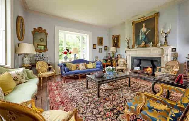 Aston Le Walls Family Home with Pool and Outbuildings