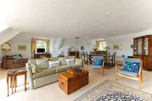 Luxury Penthouse Apartment with Sea Views in Bournemouth