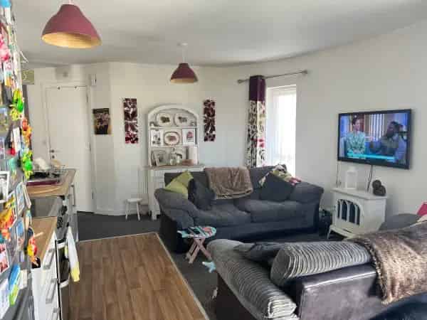 One Bedroom Flat Roundhouse Parking Lovely Views