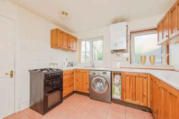3 Bed Semi-Detached House - No Chain - Modern Home