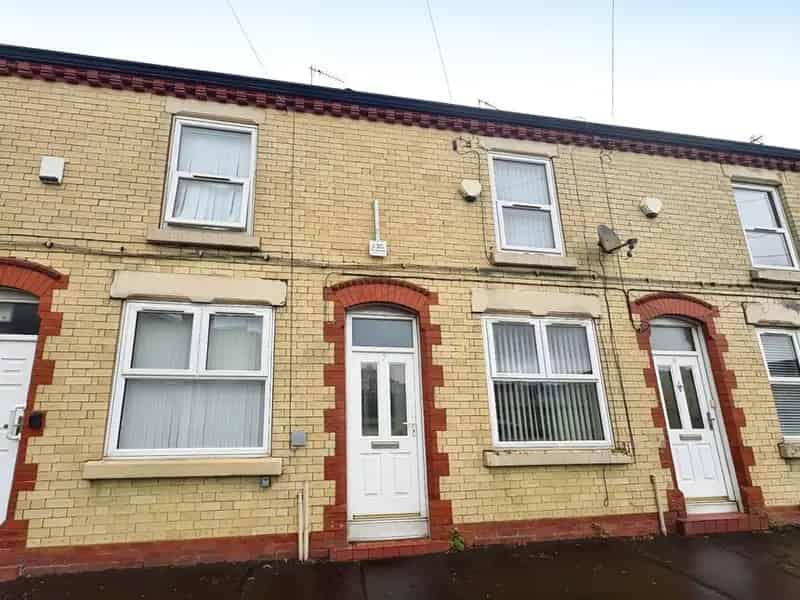 2 Bedroom Mid Terrace House Liverpool L7 Near City Centre