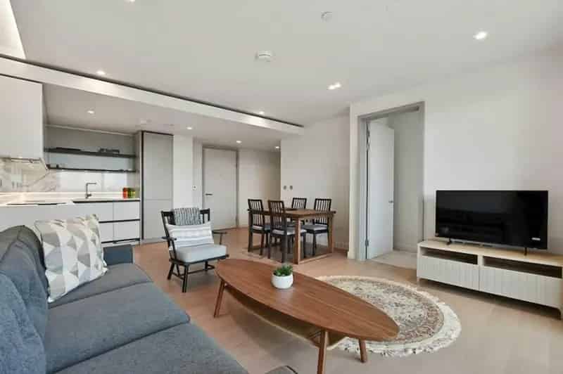 1-Bedroom Apartment in Central London Garrett Mansions