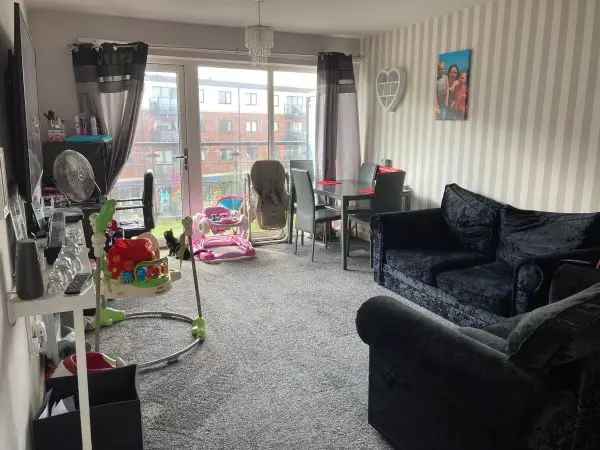 Flat For Rent in Three Rivers, England