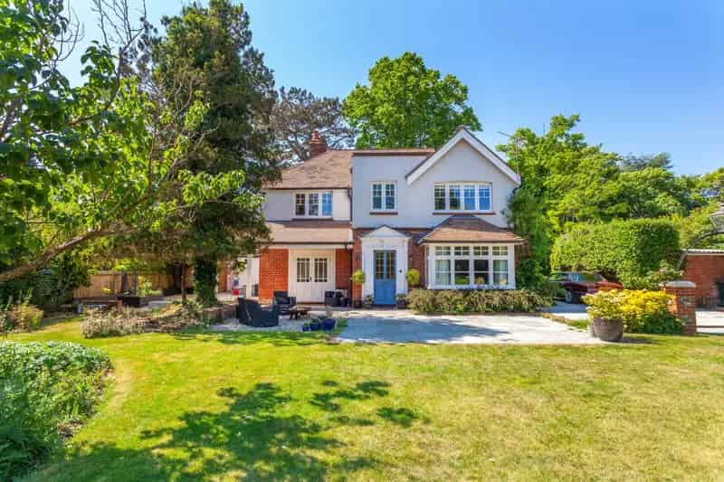 4 Bedroom Detached House to Rent Emmer Green