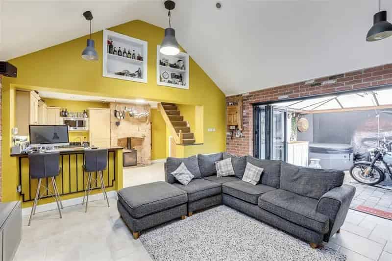 4 Bedroom Detached Bungalow For Sale