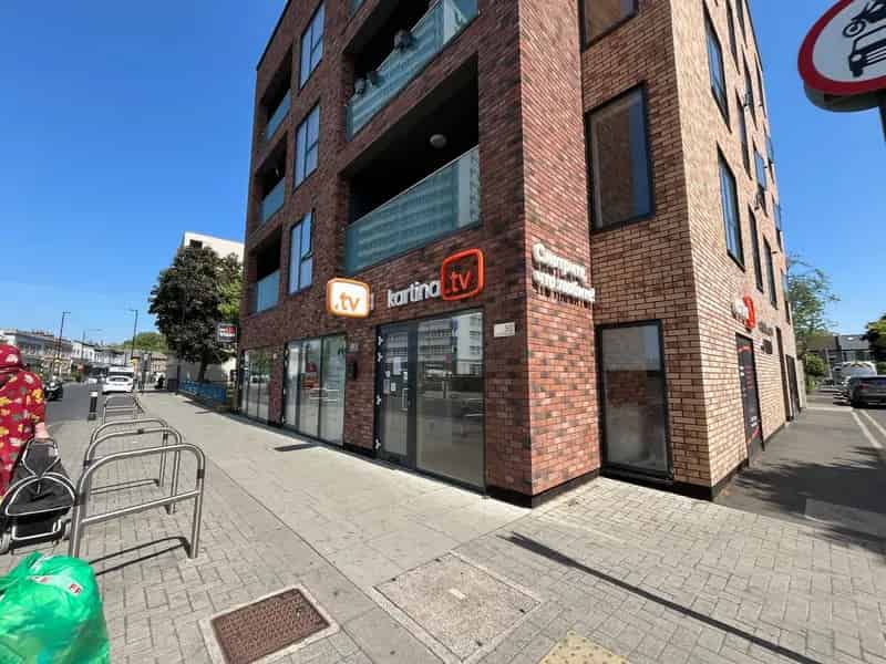 Refurbished Stratford Office 398 sq ft - Excellent Transport Links