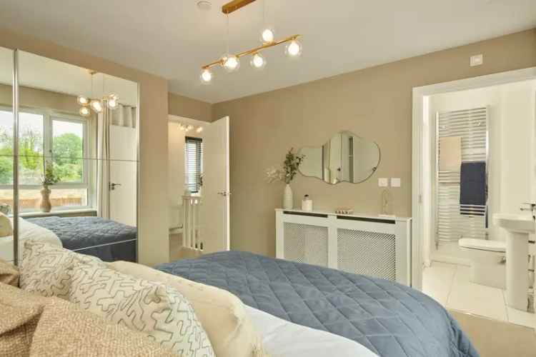 4 Bedroom Townhouse with Solar Panels and Garden